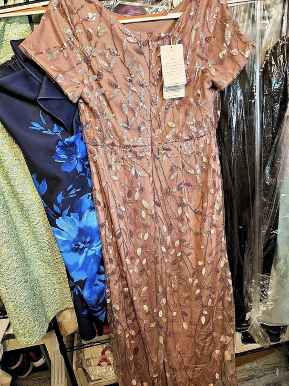 4- 6 Formal Dress Floral Sequin Maxi in Pink NWT